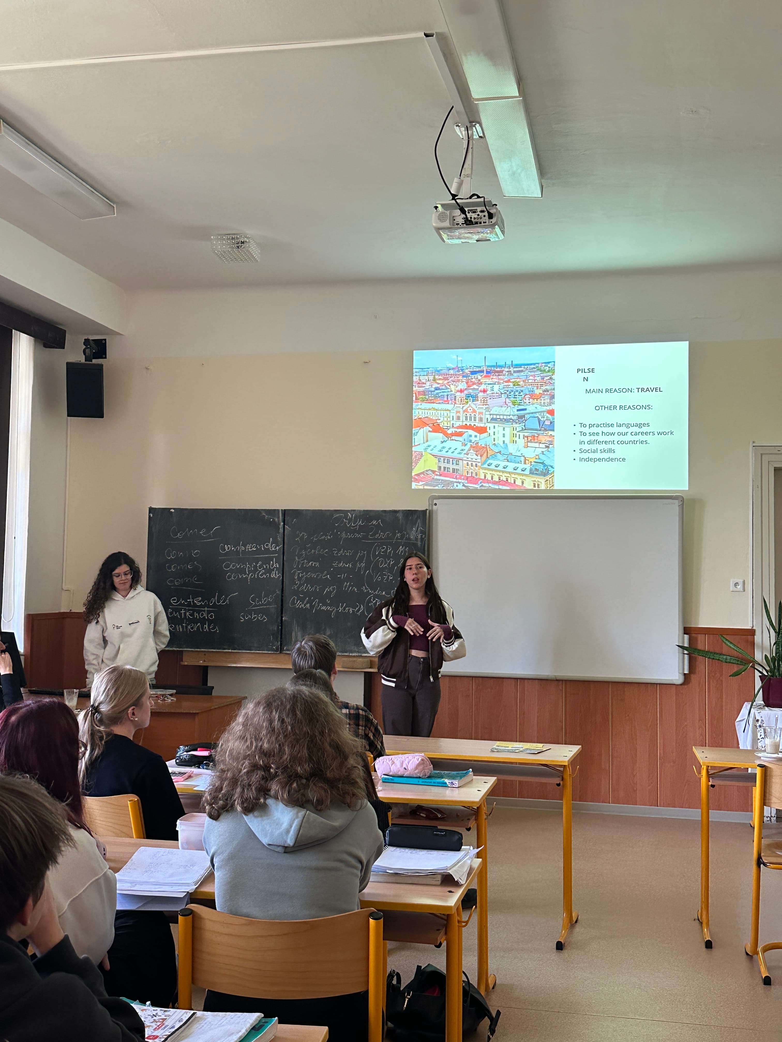 Erasmus in Schools: When the World Comes to Students